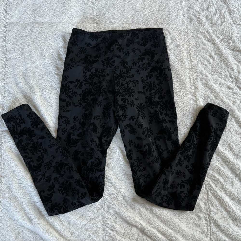 Free People Movement + Onzie Black Leggings Size Small Floral Velvet Detail